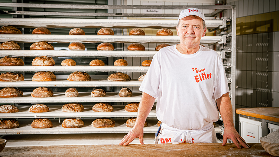 Der Bäcker Eifler Bäcker in der Backstube